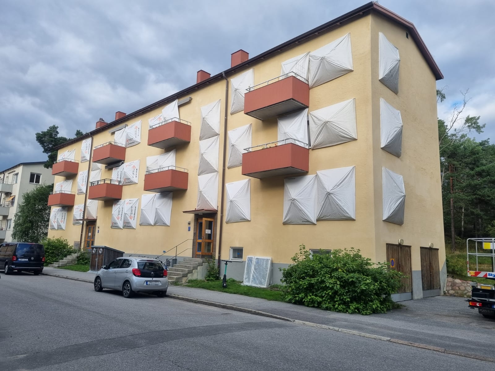 BRF Strahlenbergsgatan 13 - Fönsterrenovering Stockholm