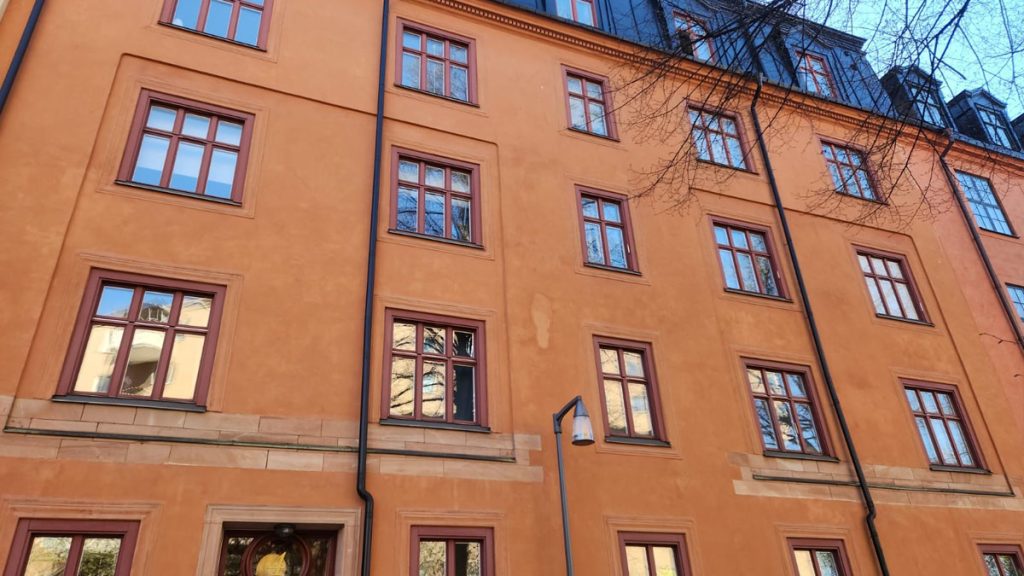 Fönsterrenovering och Säkerhetsåtgärder – BRF Torsgränd 4, Stockholm